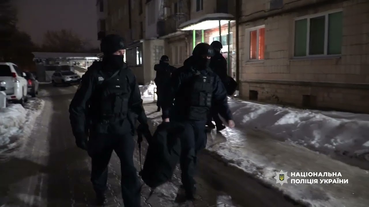 Аксесуари для ритуалів та біодобавки: тернопільські поліцейські припинили діяльність двох груп шахраїв