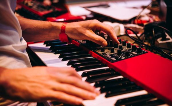 Які музичні інструменти знову в тренді у 2026 році